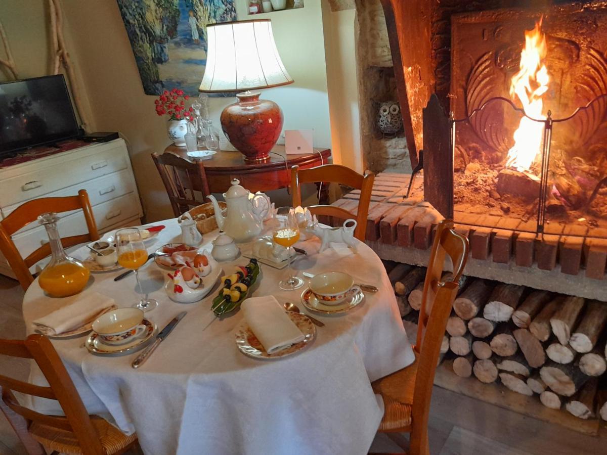 Bed and Breakfast Aux Glycines Marcilly-Ogny Exteriér fotografie